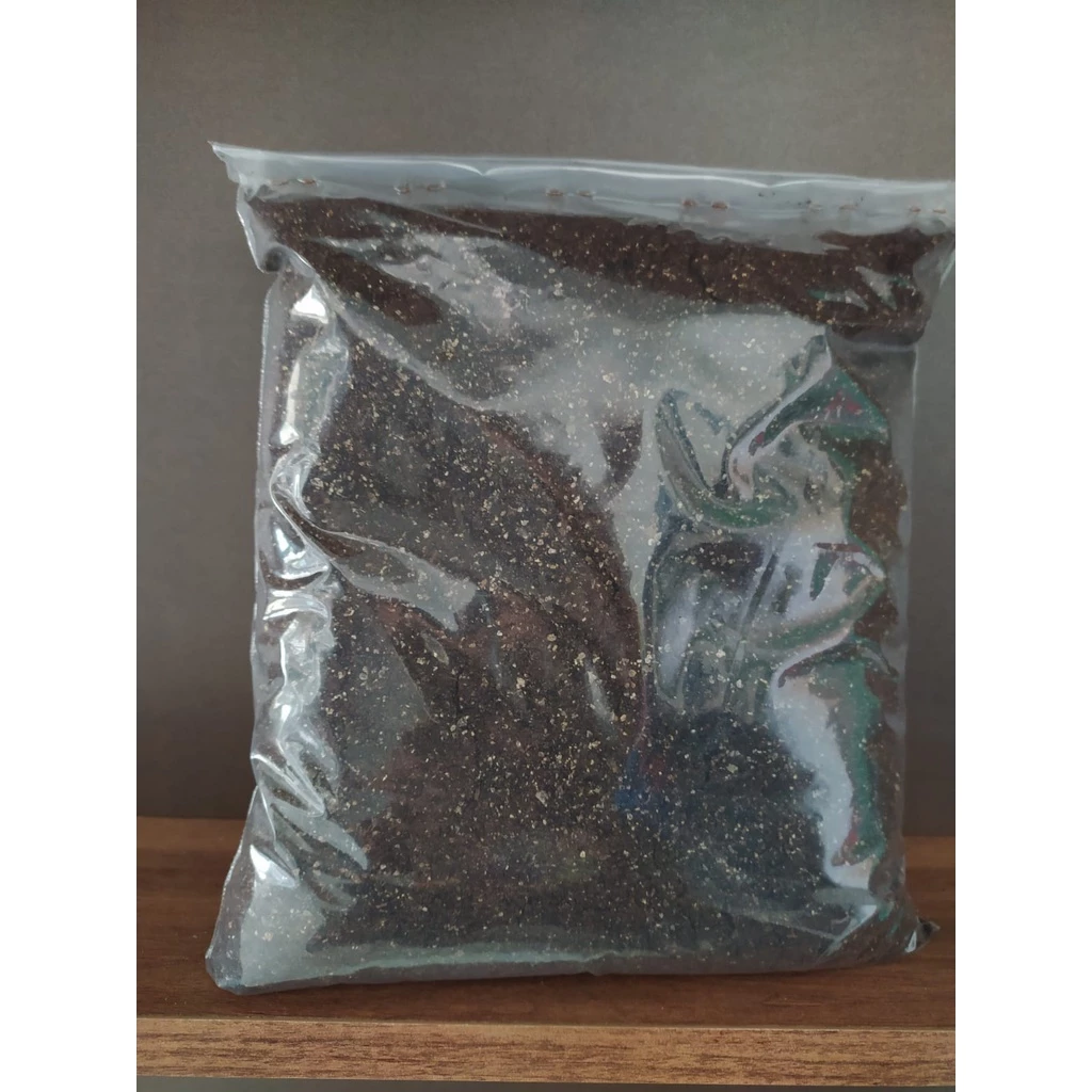 1kg de terra preta vegetal adubada - Imagem 2